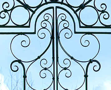 Sanctuary detail1.jpg (103048 bytes)